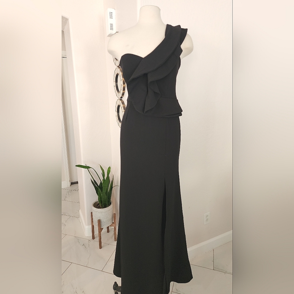 Lulu's Grand Beauty Black ruffled one shoulder mermaid dress